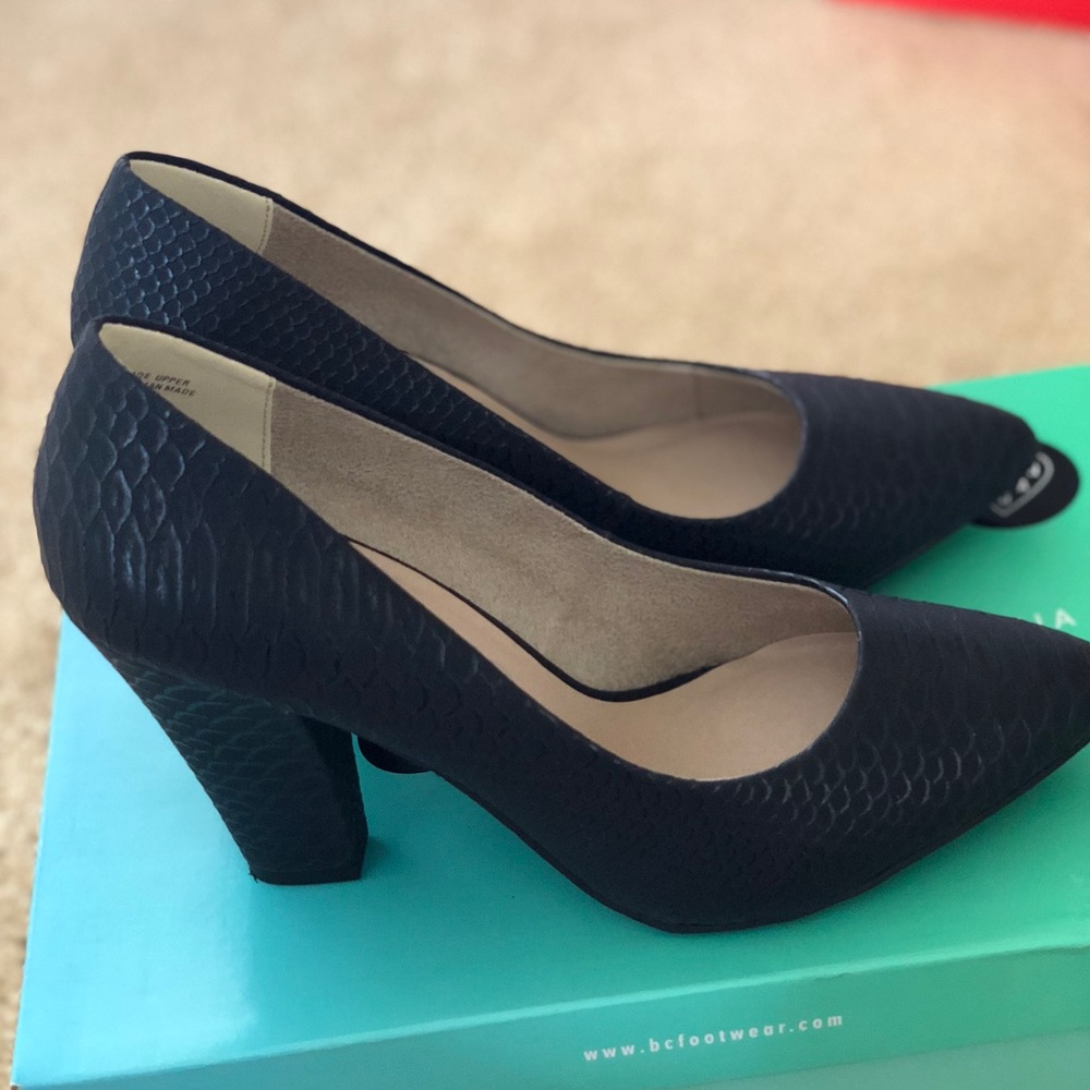 BC penthouse black snake heels, size 7.5